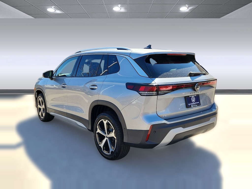 New 2026 Volkswagen Tiguan 2.0T SE SUV
