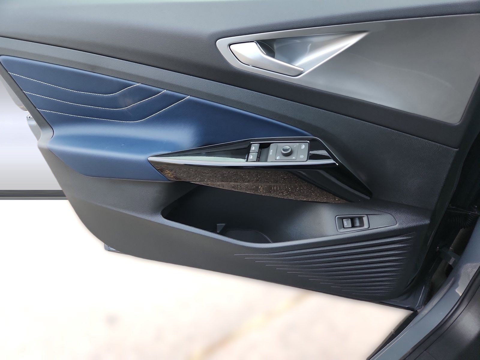 2026 Volkswagen ID.4 PRO S - Photo 6