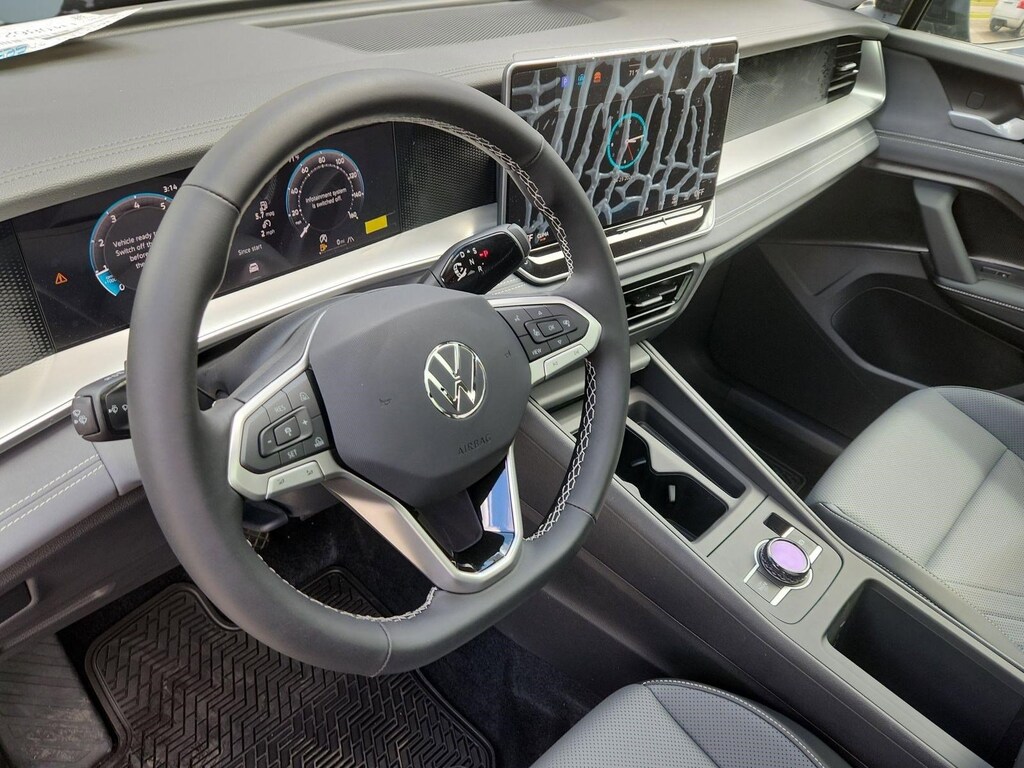 New 2026 Volkswagen Tiguan 2.0T SE SUV