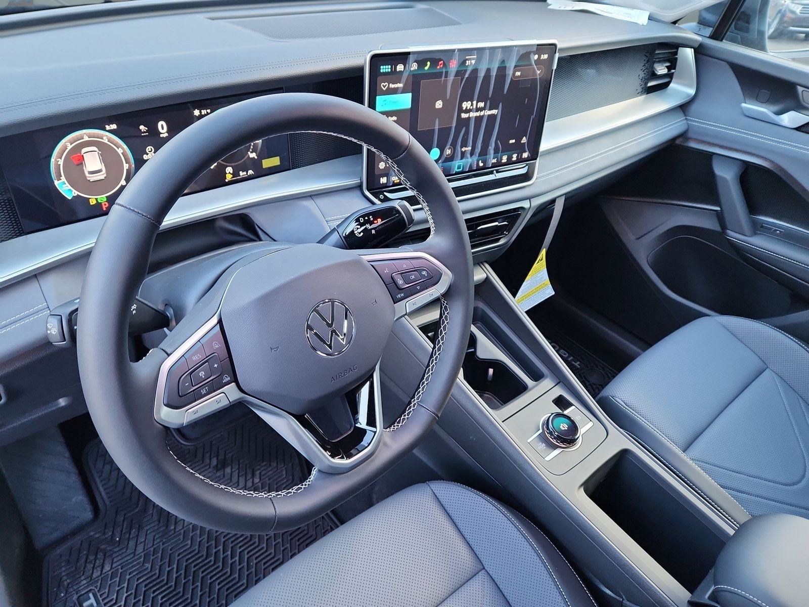 2026 Volkswagen Tiguan SE - Photo 10