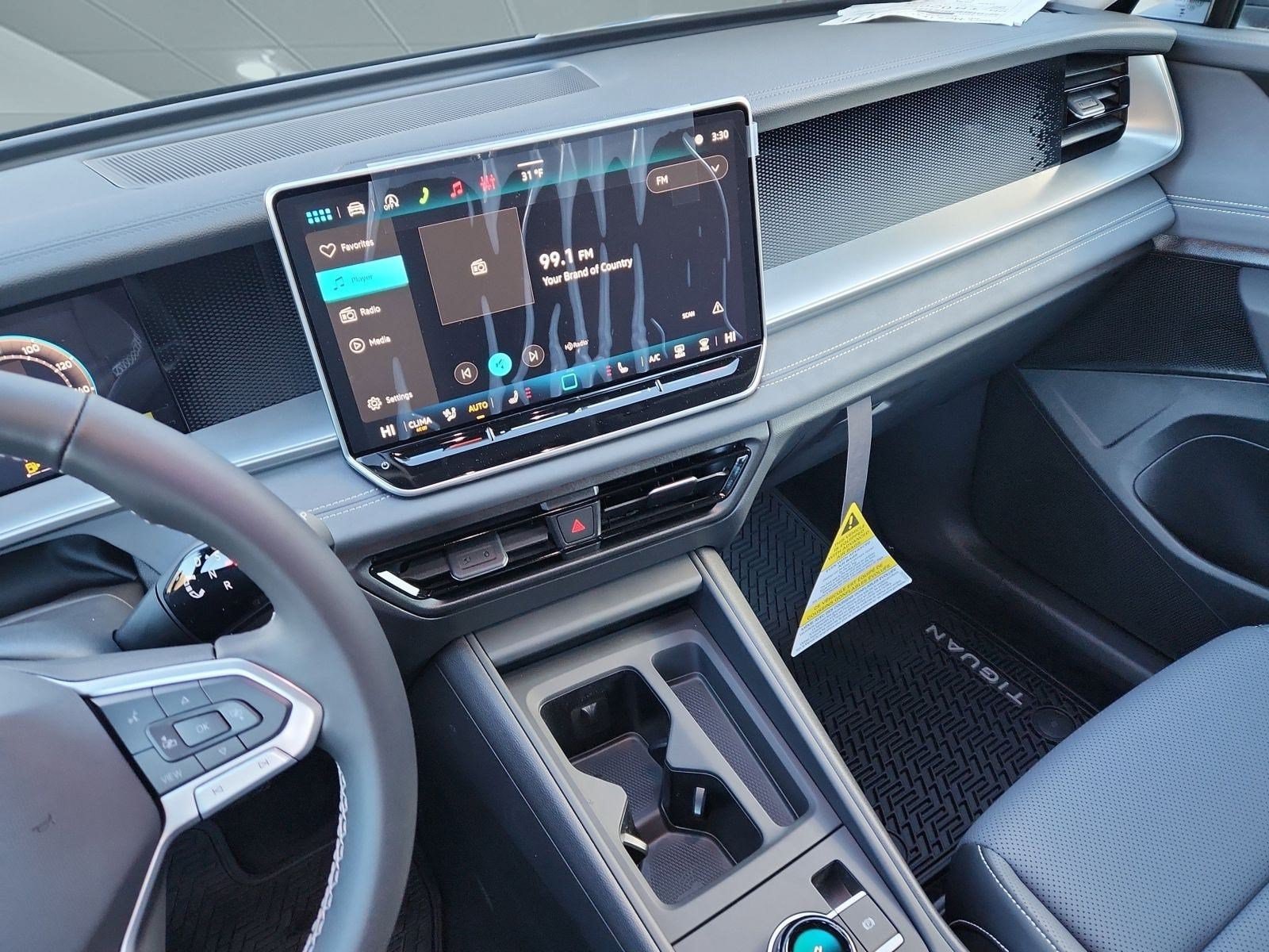 2026 Volkswagen Tiguan SE - Photo 13