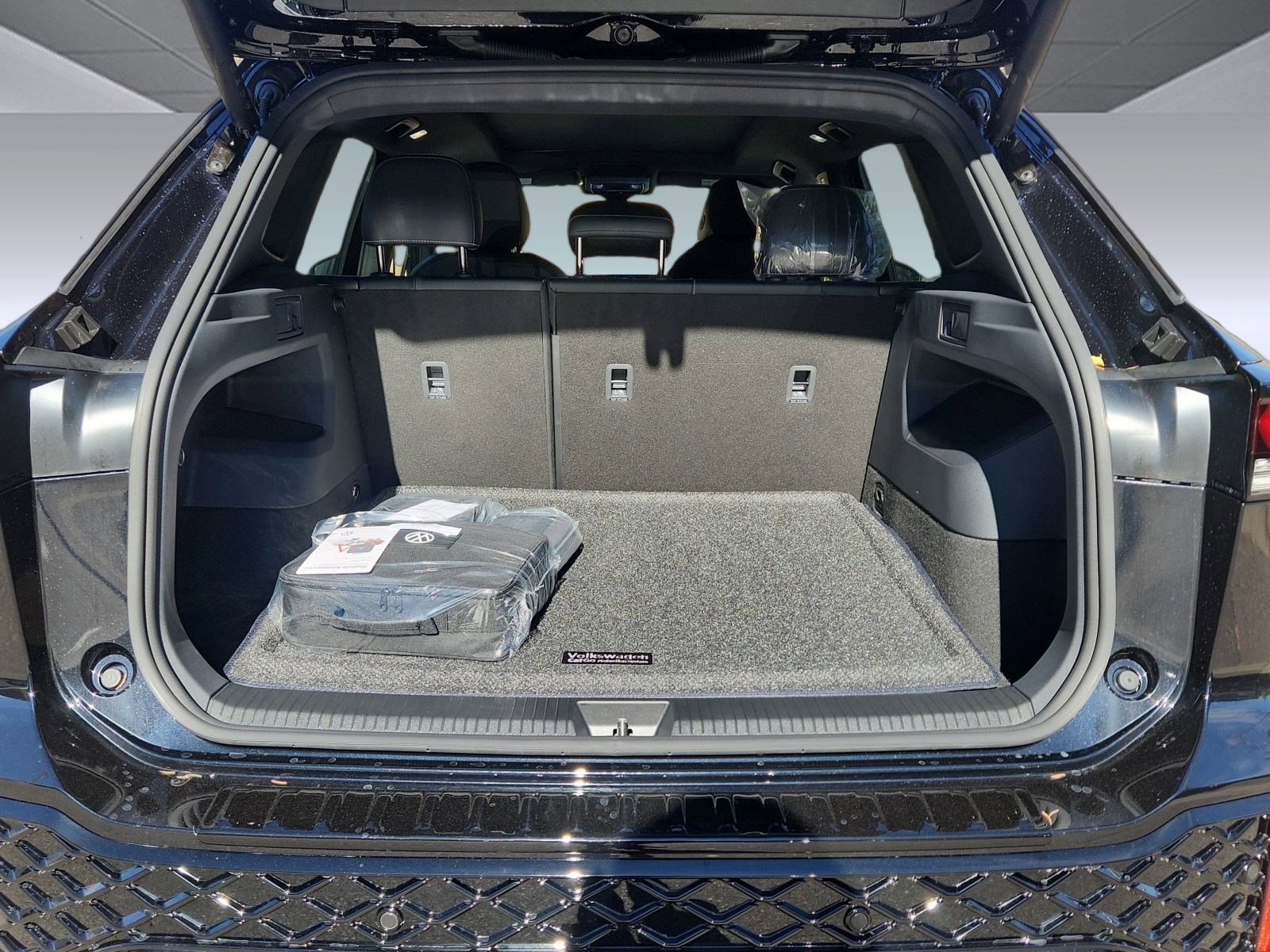 2026 Volkswagen Tiguan SE R-LINE BLACK - Photo 16