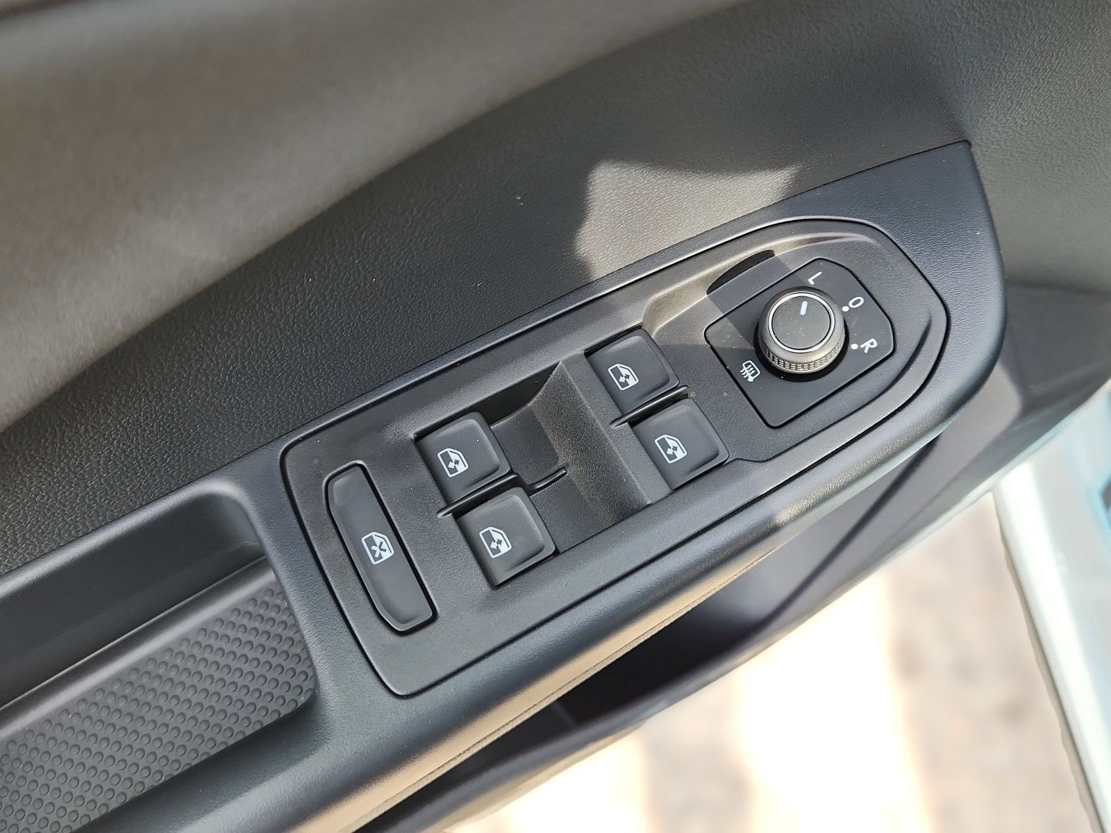 2026 Volkswagen Taos SE Black - Photo 7
