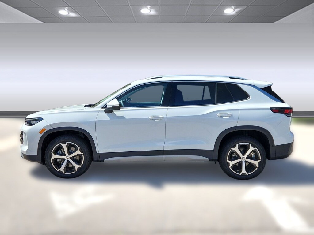 New 2026 Volkswagen Tiguan 2.0T SE SUV