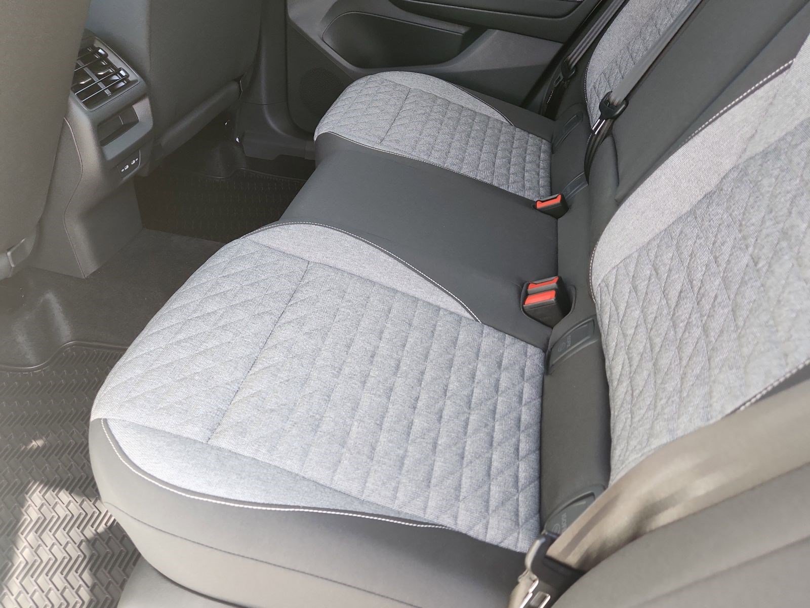 2026 Volkswagen Tiguan S - Photo 11