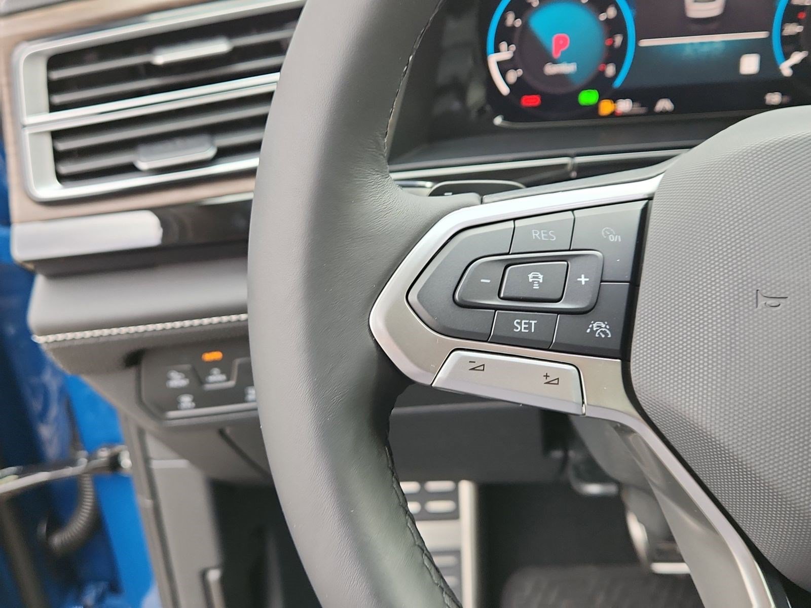2026 Volkswagen Atlas SEL Premium R-Line - Photo 23