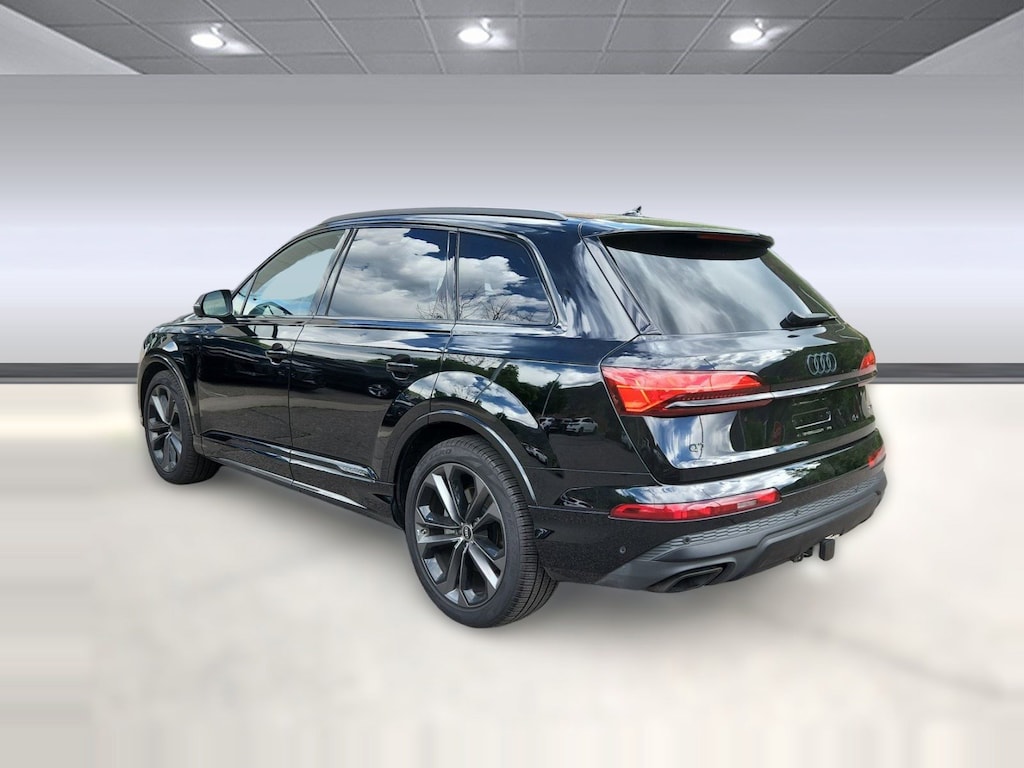 Used 2025 Audi Q7 55 Premium Plus SUV