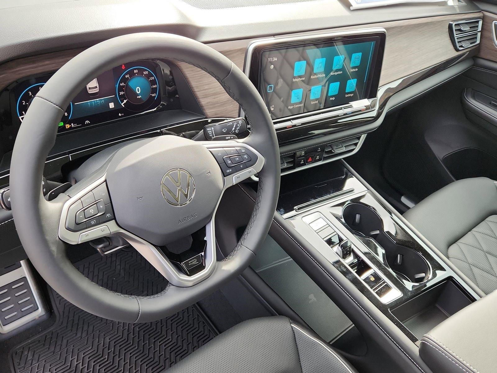 2026 Volkswagen Atlas SEL Premium R-Line - Photo 10