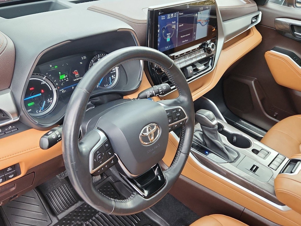 Used 2021 Toyota Highlander Hybrid Platinum SUV