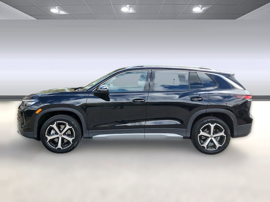 New 2026 Volkswagen Tiguan 2.0T SE SUV
