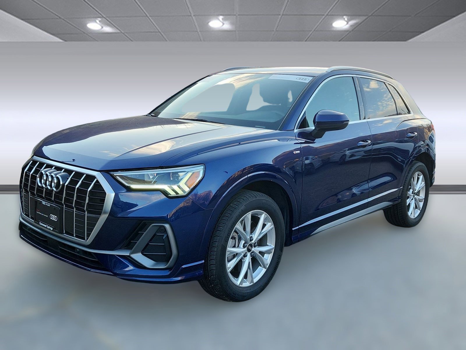 2022 Audi Q3 45 TFSI S line Premium Plus photo 3