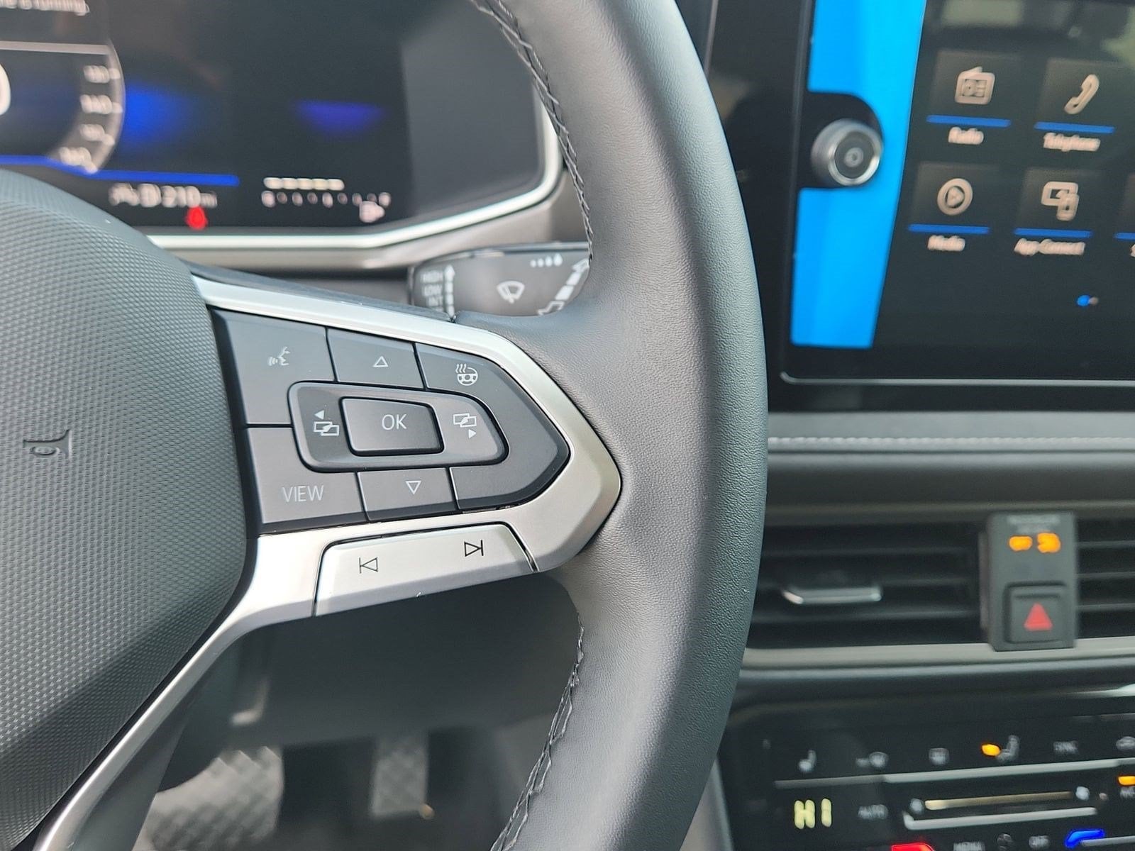 2026 Volkswagen Taos SE Black - Photo 23
