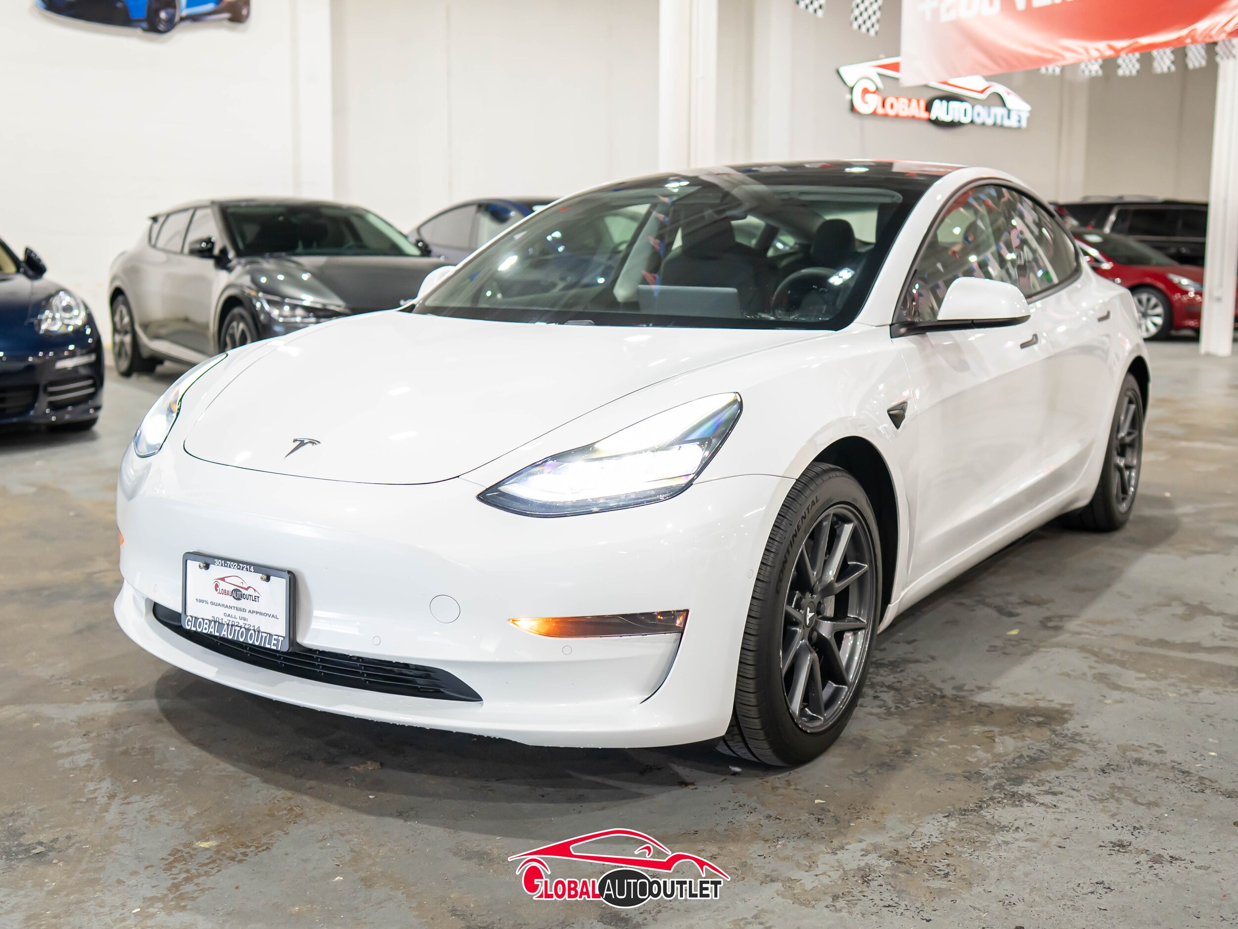 2021 Tesla Model 3 Standard Range Plus photo 3