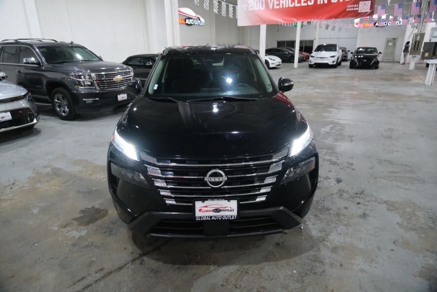 2024 Nissan Rogue S photo 3