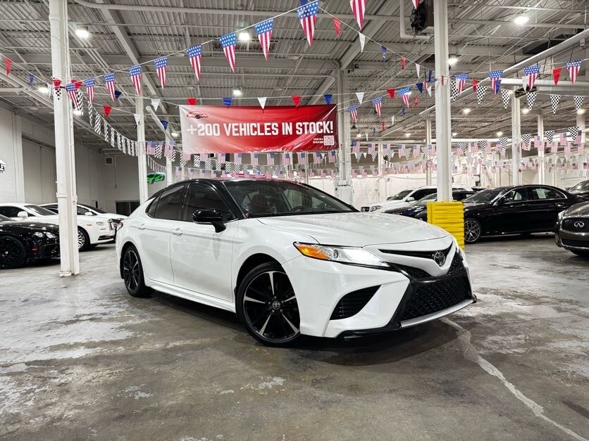 2020 Toyota Camry XSE photo 2