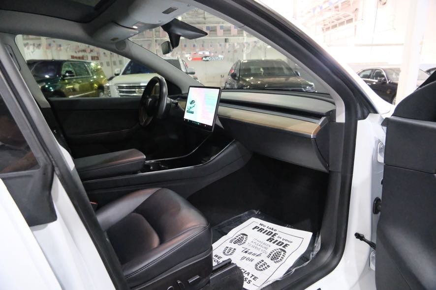 2021 Tesla Model Y Standard Range - Photo 30