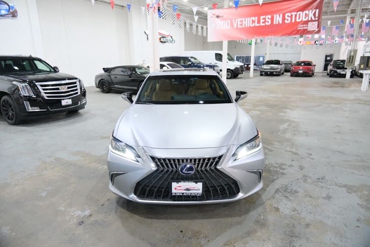 2022 Lexus ES 300h photo 3