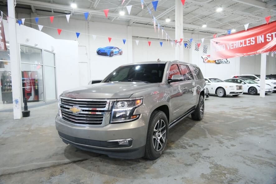 2019 Chevrolet Suburban 1500 Premier photo 4