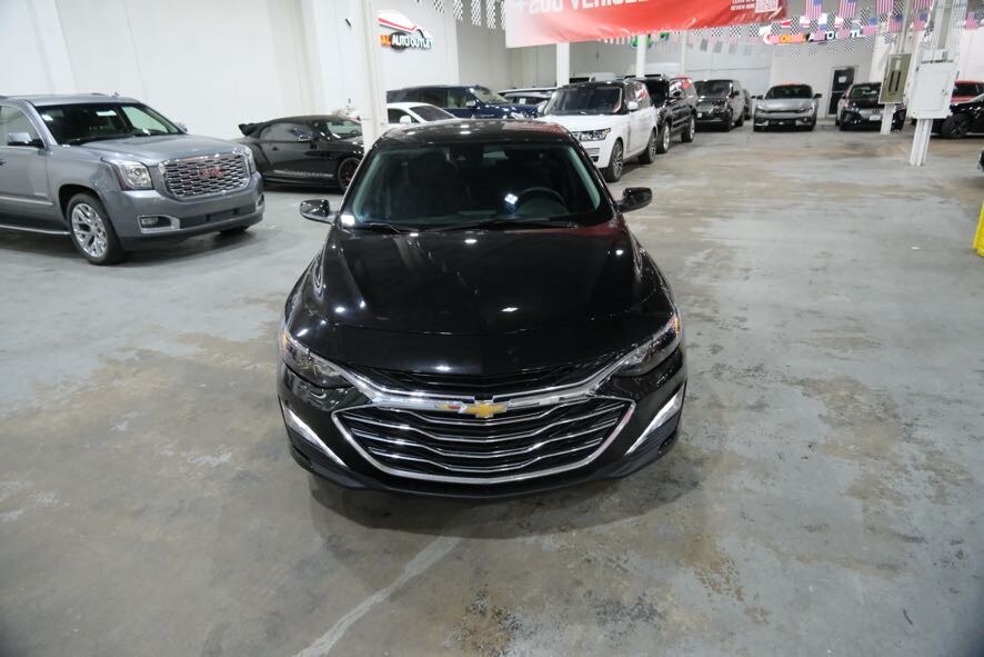 2024 Chevrolet Malibu 1LT photo 3