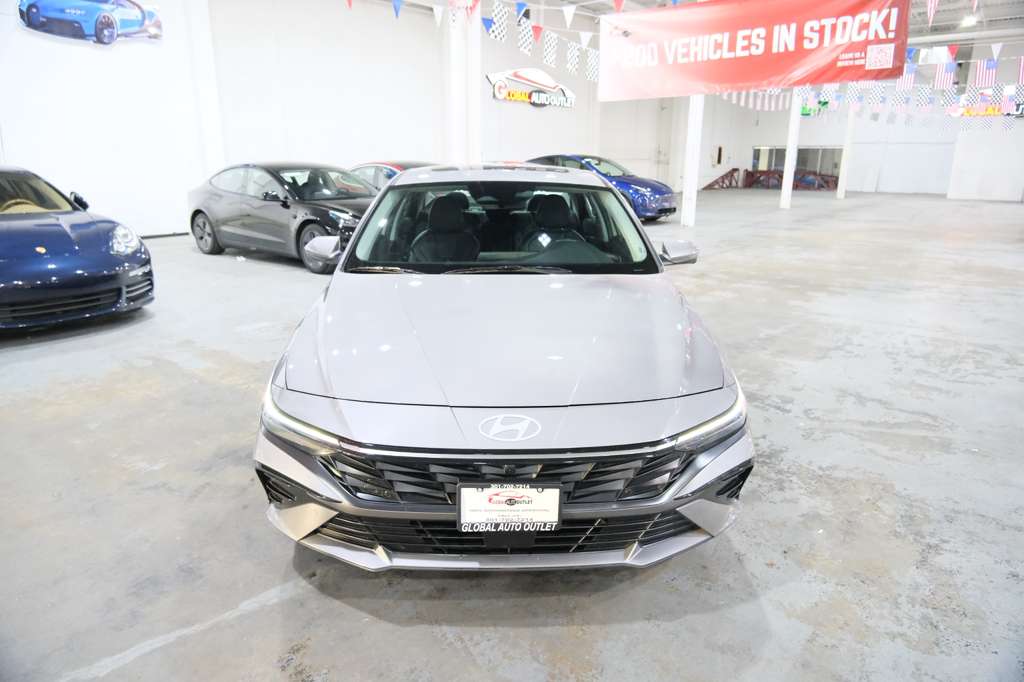 2024 Hyundai Elantra Limited photo 2