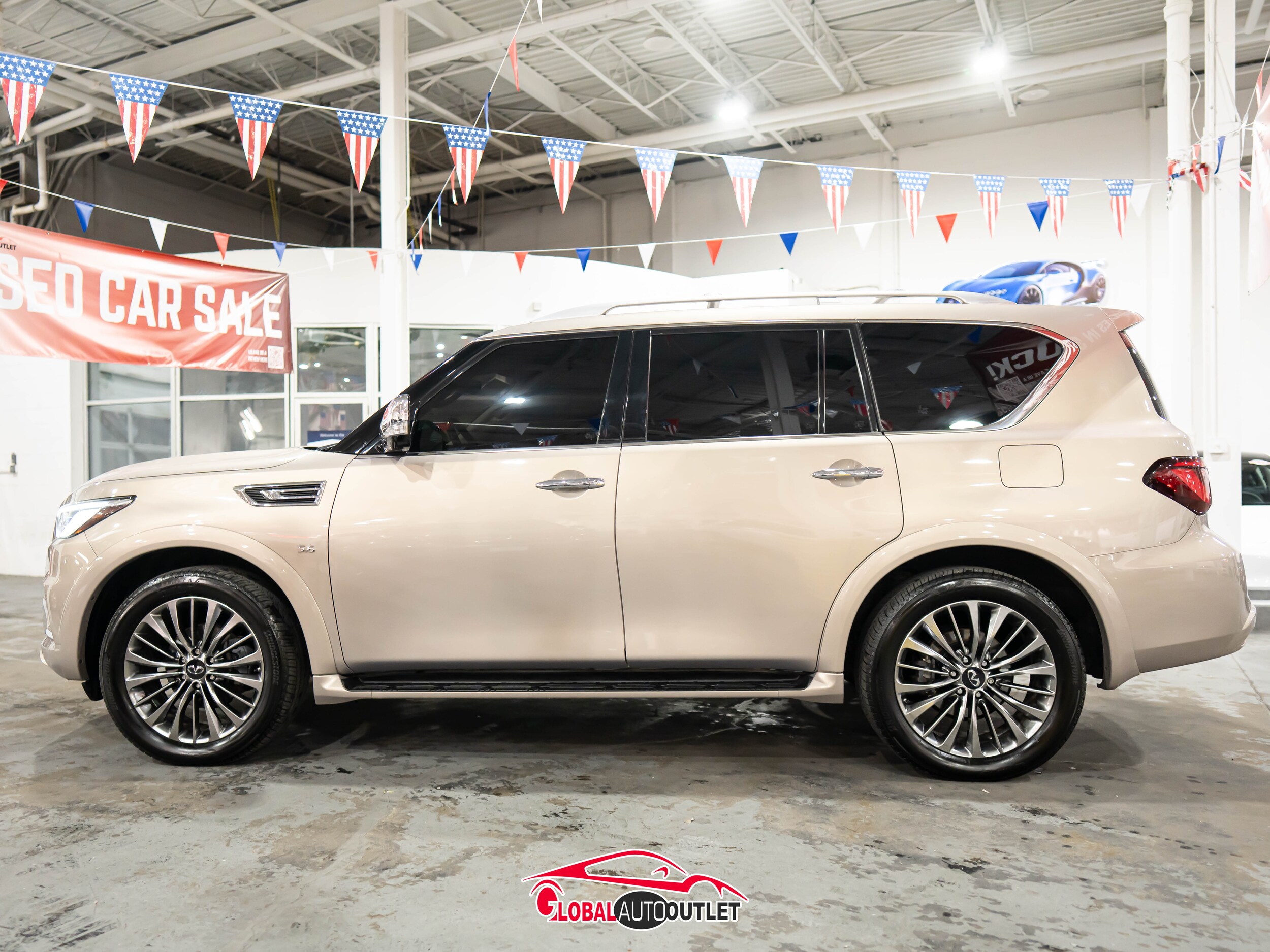 2018 Infiniti QX80 Base photo 2