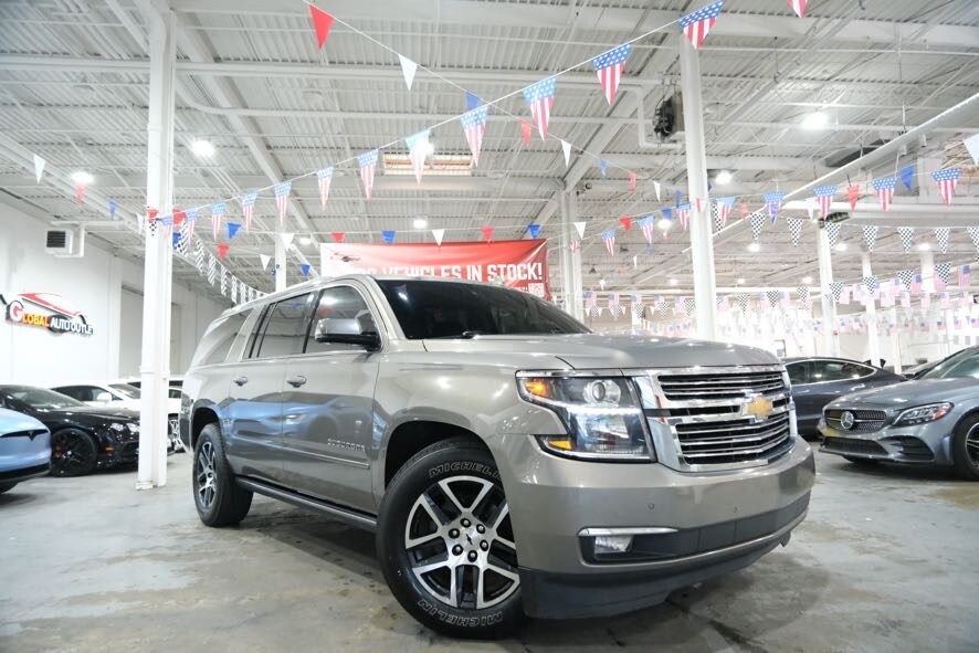 2019 Chevrolet Suburban 1500 Premier photo 2