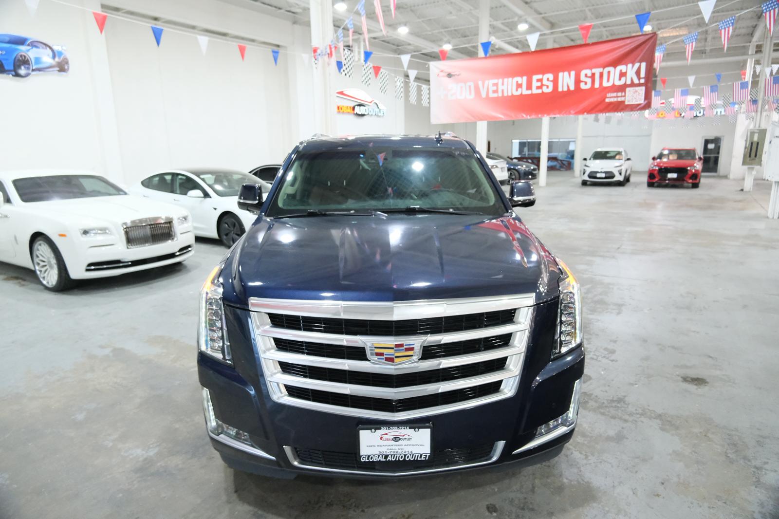 2018 Cadillac Escalade Premium Luxury photo 3