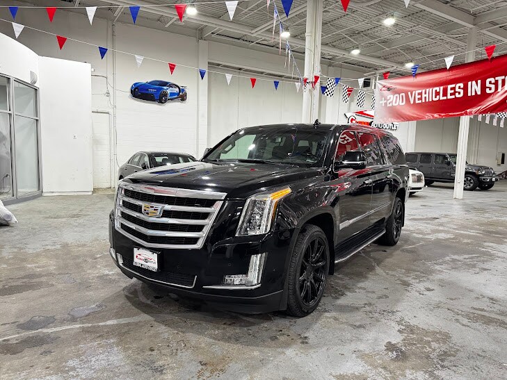 2018 Cadillac Escalade ESV Luxury photo 4