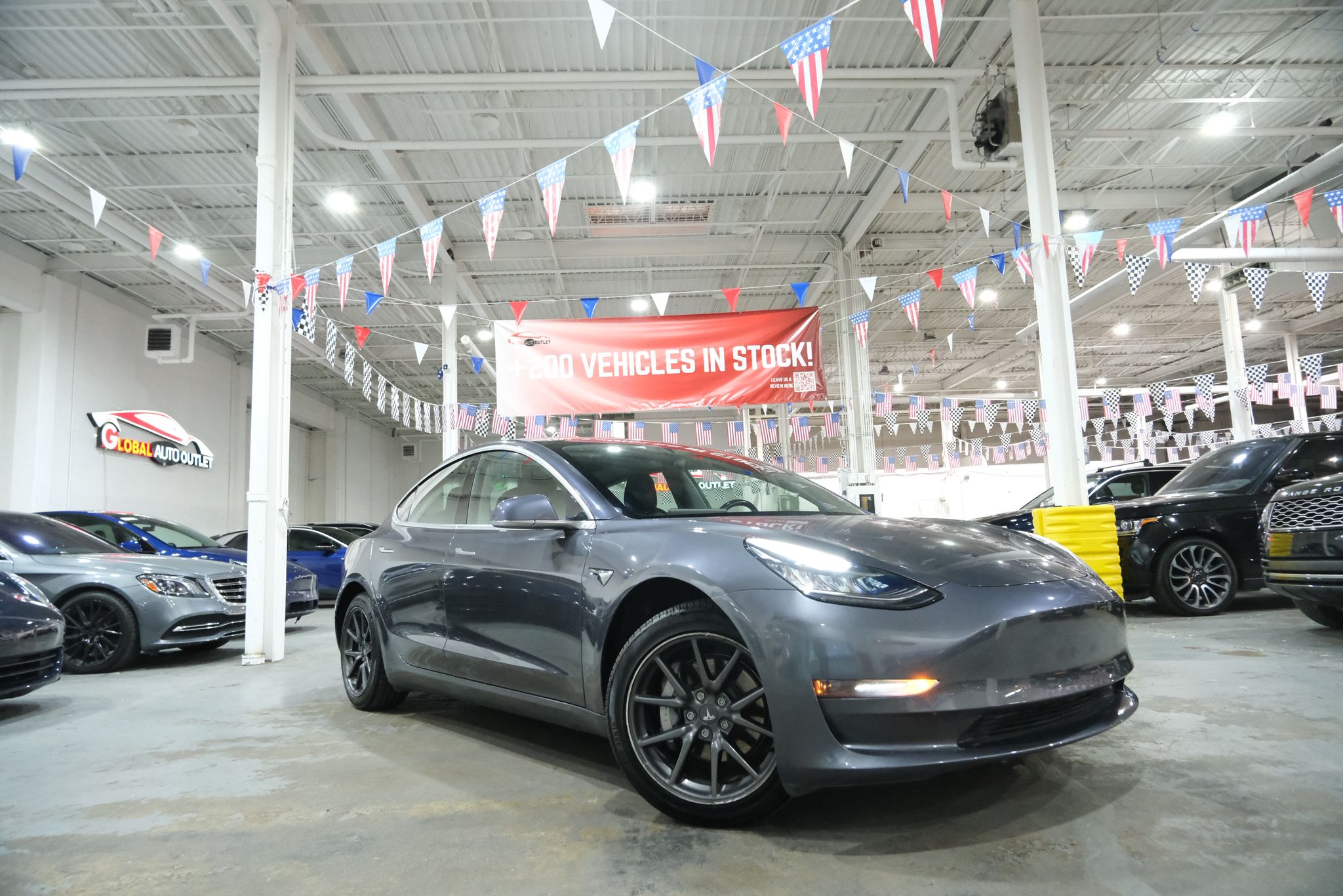 2018 Tesla Model 3 Mid Range photo 2