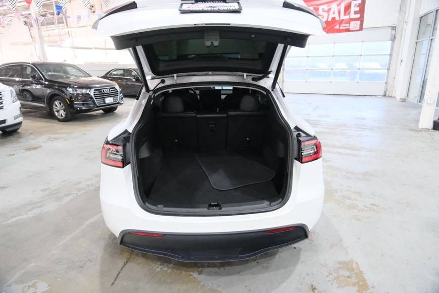 2021 Tesla Model Y Standard Range - Photo 10