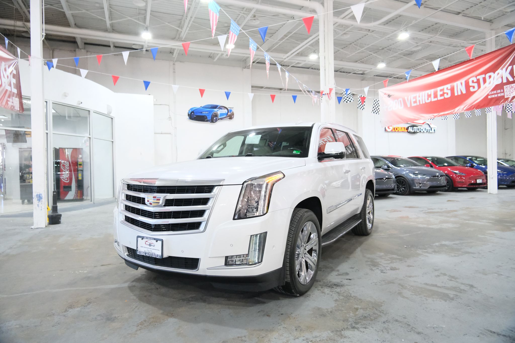 2017 Cadillac Escalade Luxury photo 4