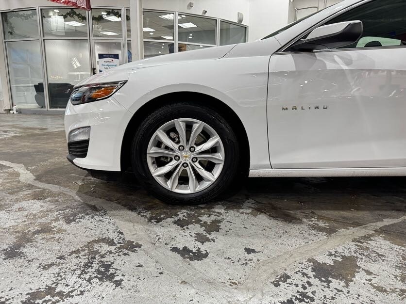 2025 Chevrolet Malibu 1LT photo 4