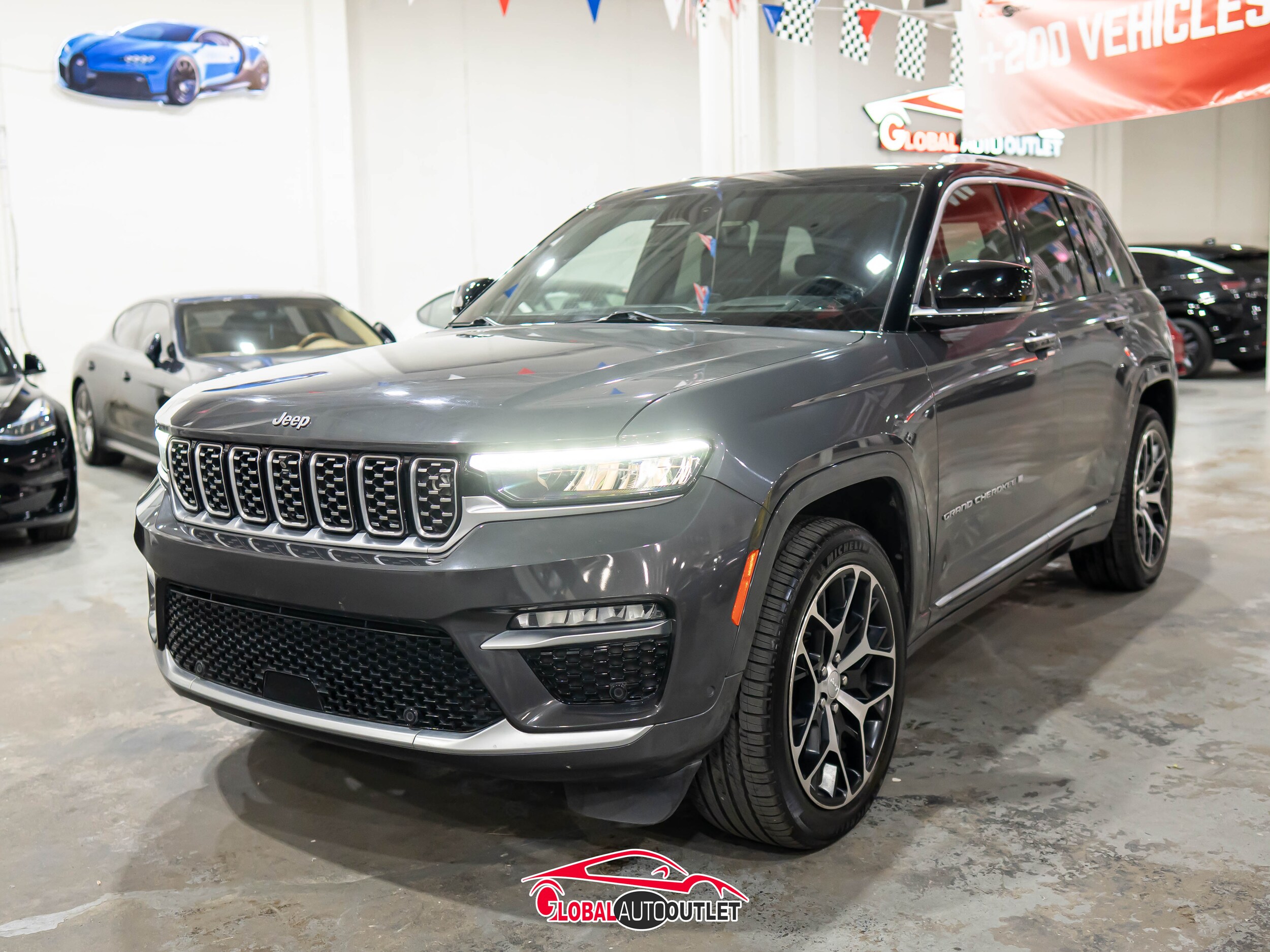 2022 Jeep Grand Cherokee Summit Reserve photo 2