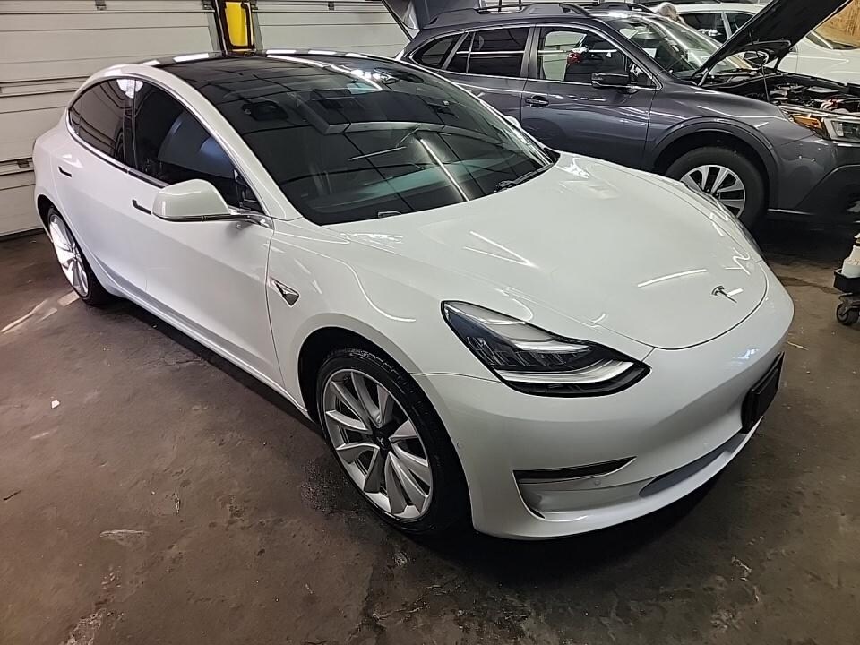 2019 Tesla Model 3 Standard Range Plus photo 2