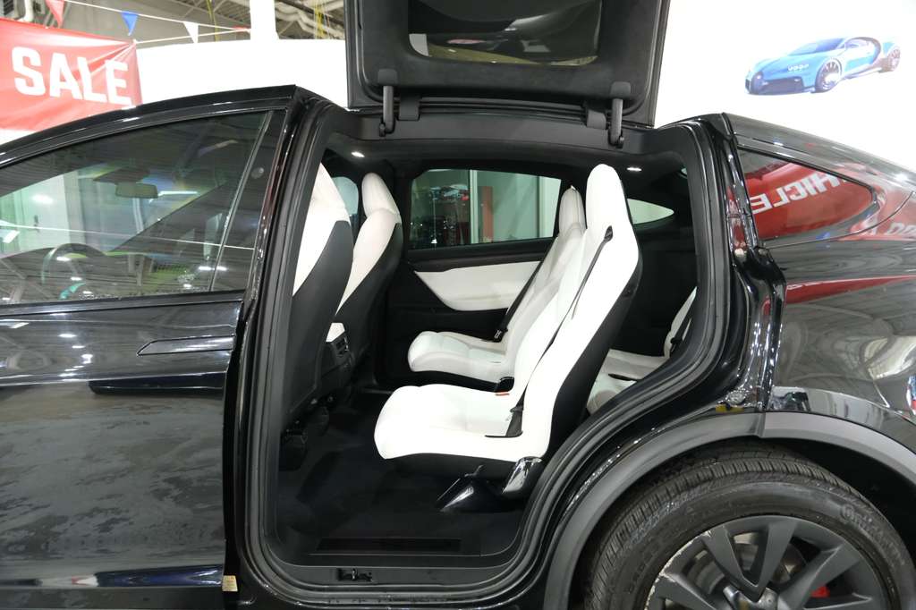 2020 Tesla Model X Performance - Photo 21