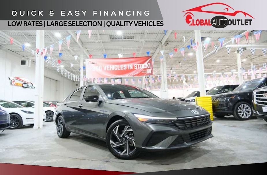 2025 Hyundai Elantra SEL's photo