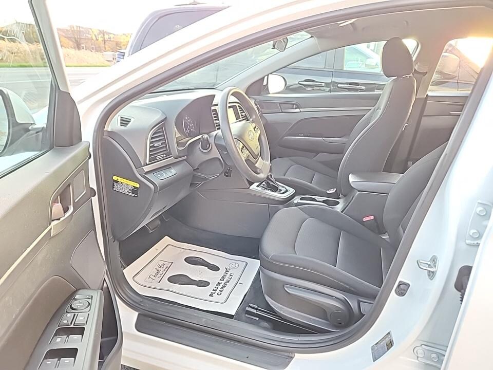 2018 Hyundai Elantra SEL photo 4