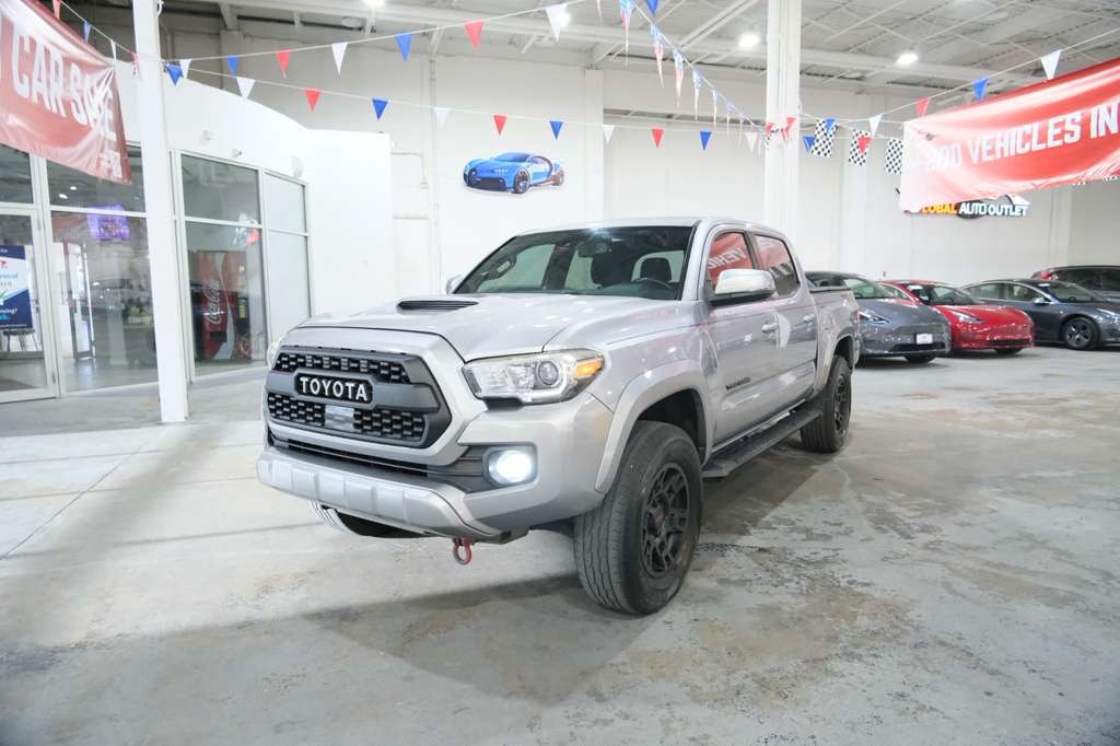 2020 Toyota Tacoma SR V6 photo 2