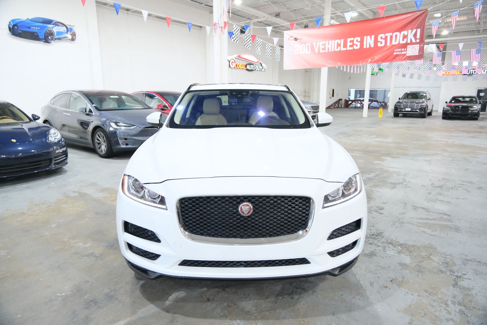 2018 Jaguar F-PACE Prestige photo 3