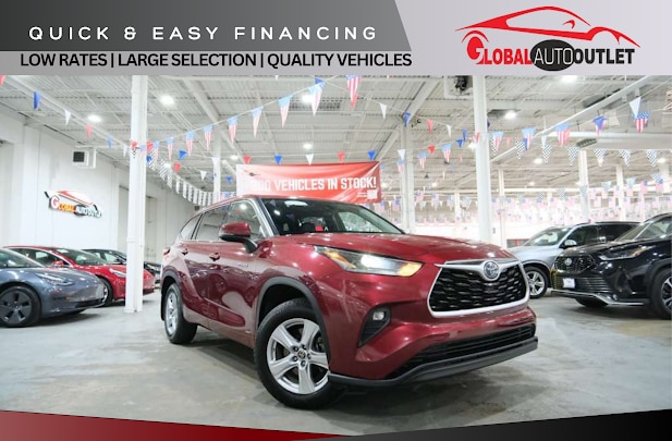 2021 Toyota Highlander LE's photo