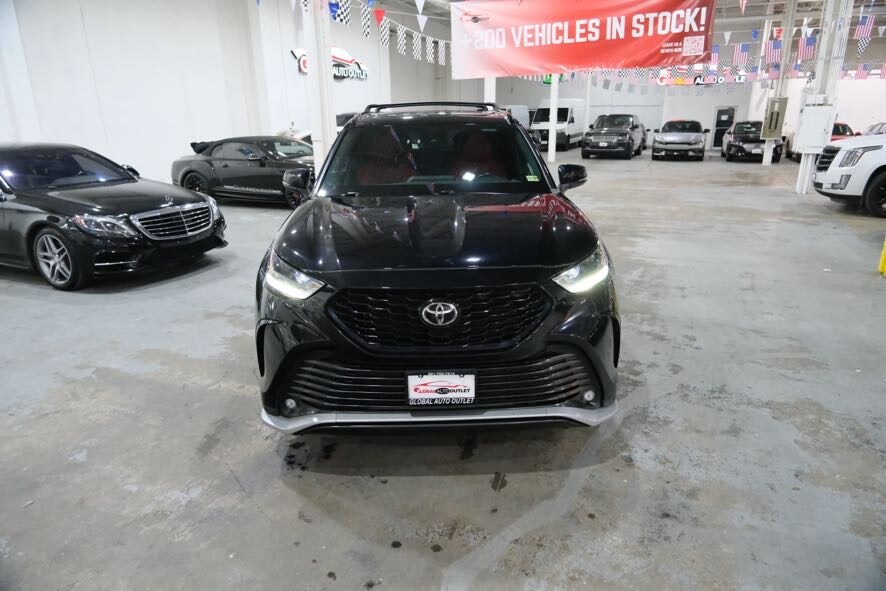 2021 Toyota Highlander XSE photo 3