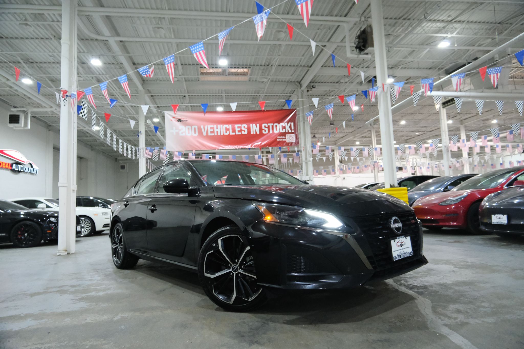 2024 Nissan Altima 2.5 SR photo 2