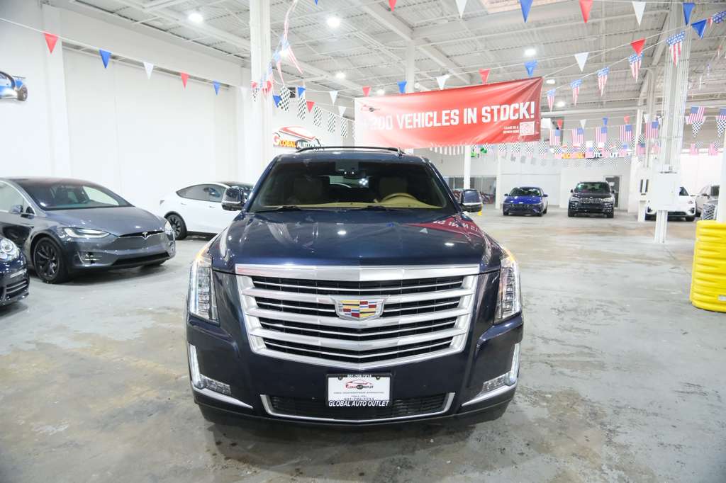 2017 Cadillac Escalade ESV Platinum photo 2