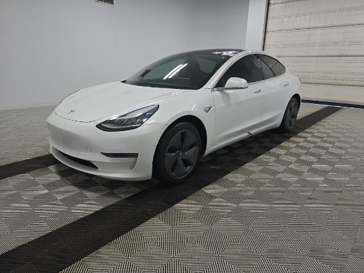 2019 Tesla Model 3 Base's photo
