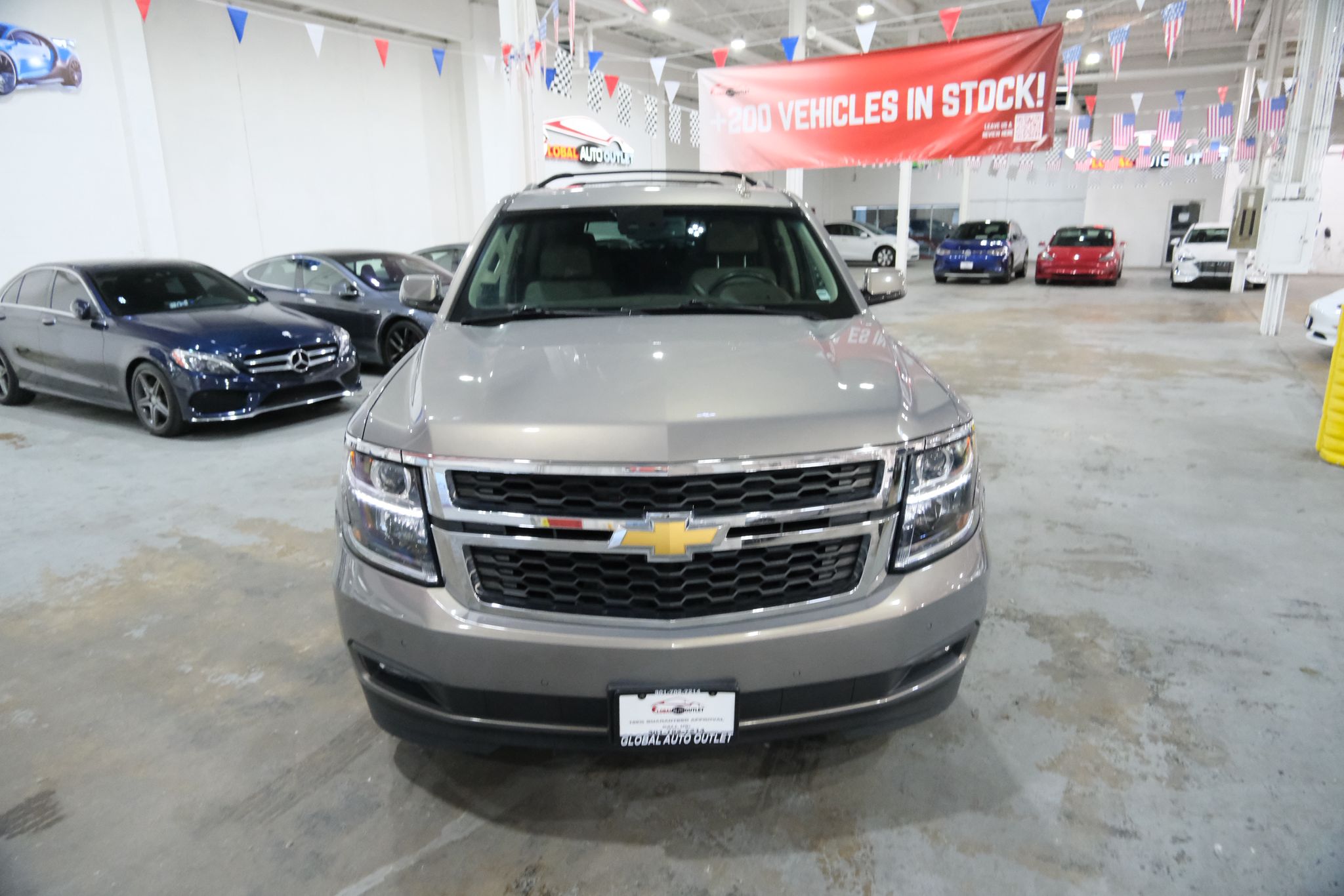 2019 Chevrolet Suburban LT photo 3