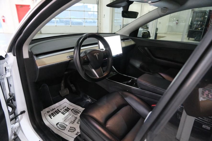 2021 Tesla Model Y Standard Range - Photo 16