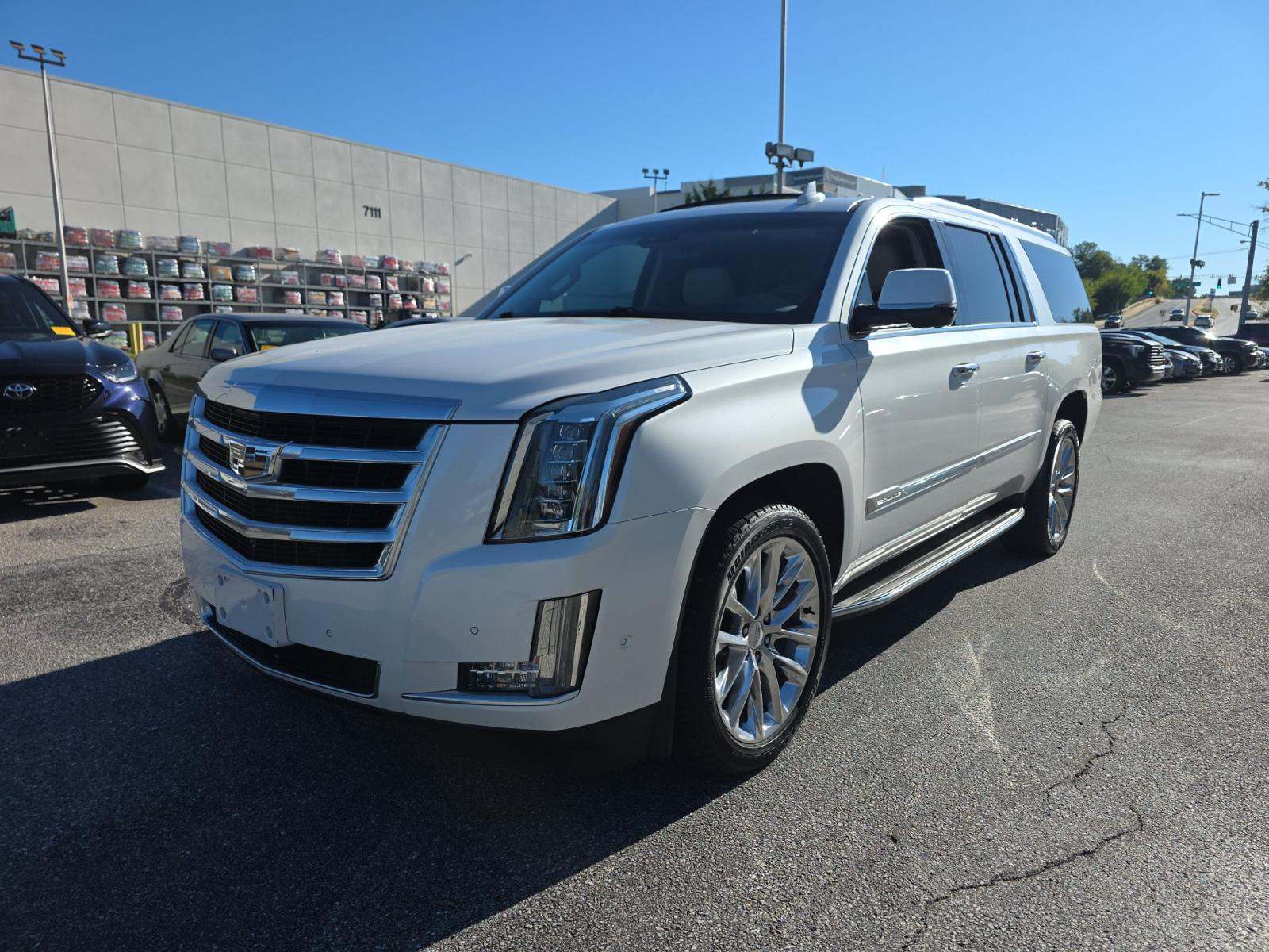2018 Cadillac Escalade ESV Luxury 4WD photo