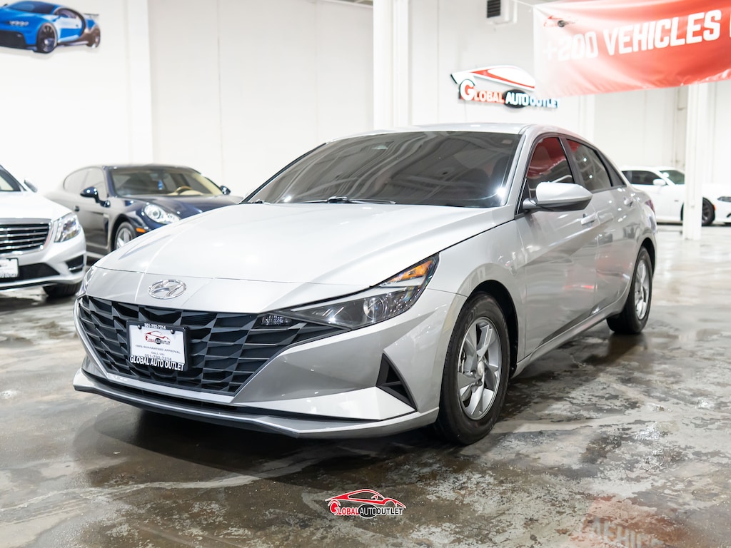 Used 2021 Hyundai Elantra SE Sedan