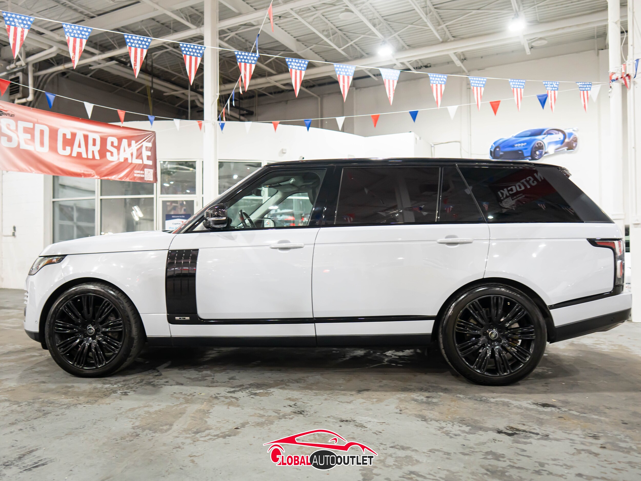 2018 Land Rover Range Rover Supercharged LWB photo 3