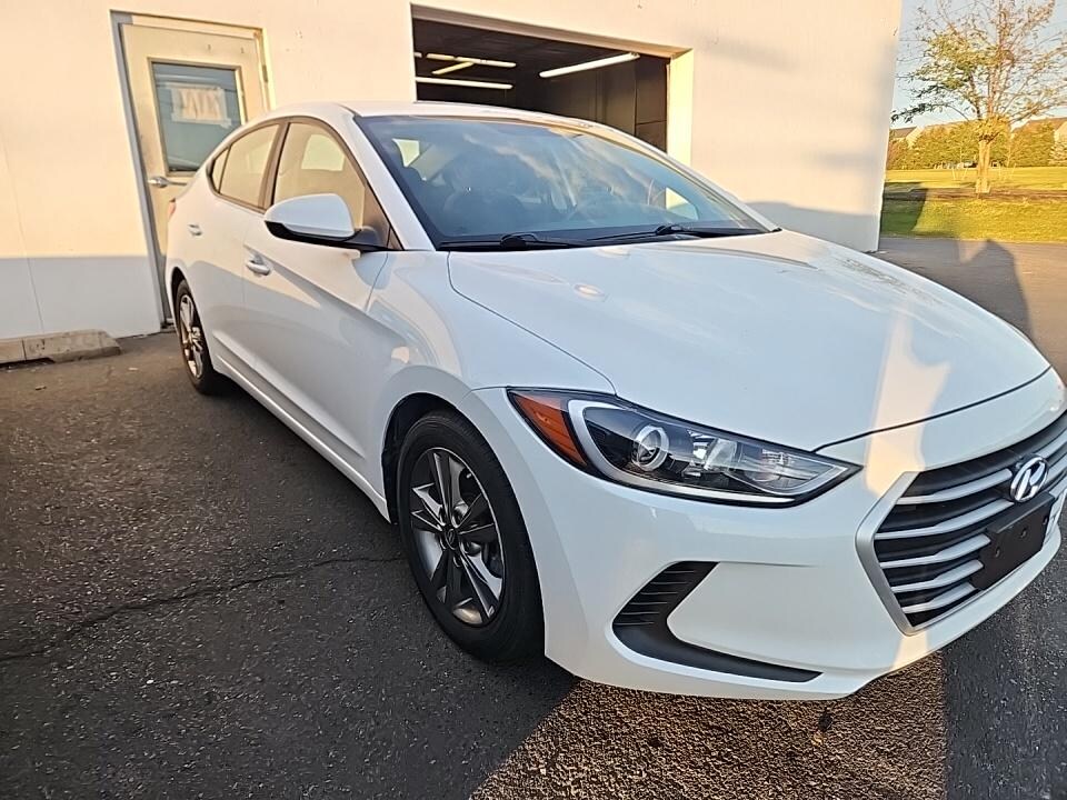 2018 Hyundai Elantra SEL photo 2